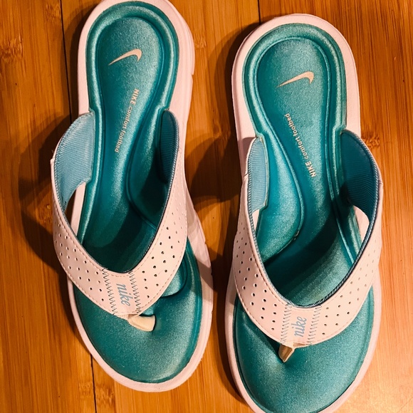 Nike Shoes Nike Comfort Footbed Womens Flip Flop Thong Sandals 7